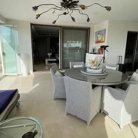 Luxe In De Cortesin D38 Apartment